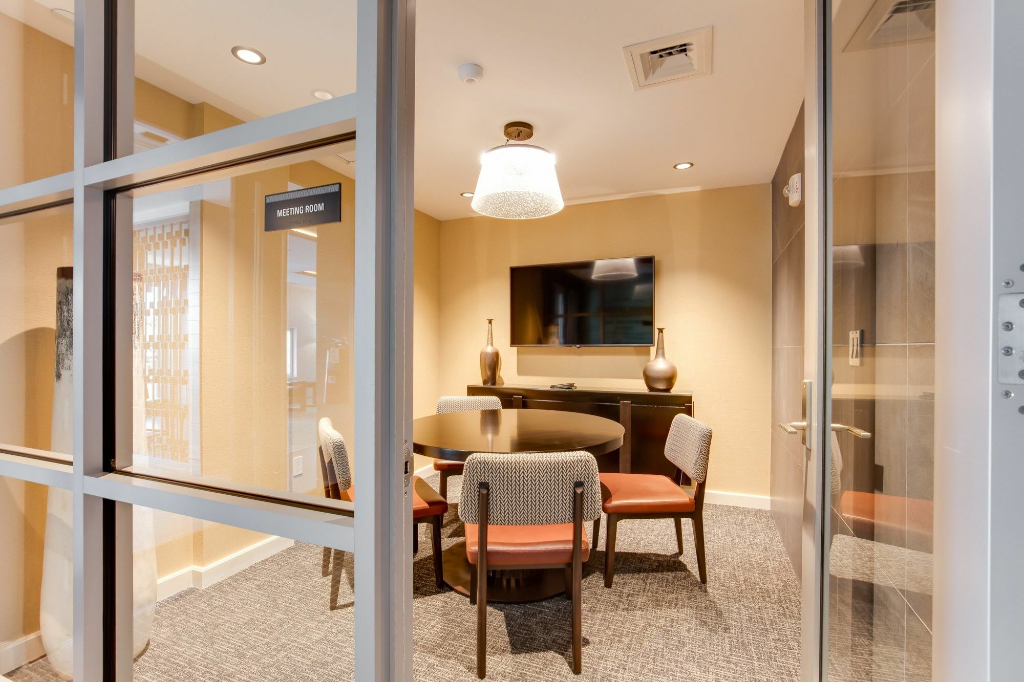Global Luxury Suites Longwood Medical Brookline Exterior foto
